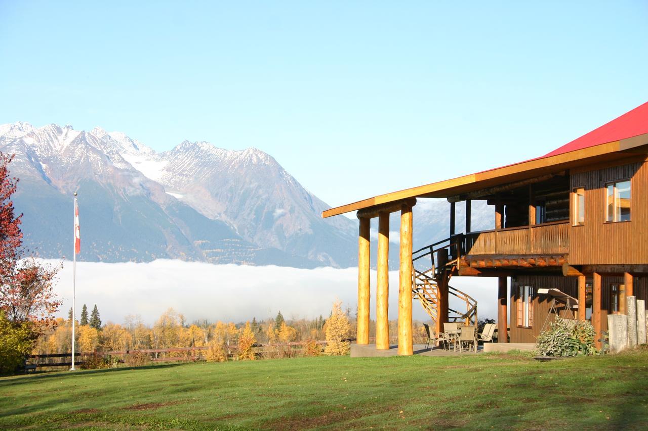 Smithers Driftwood Lodge Экстерьер фото