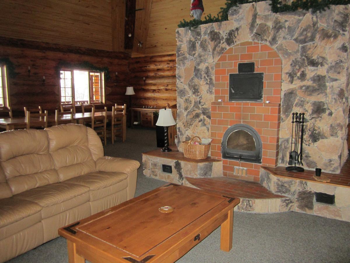 Smithers Driftwood Lodge Экстерьер фото