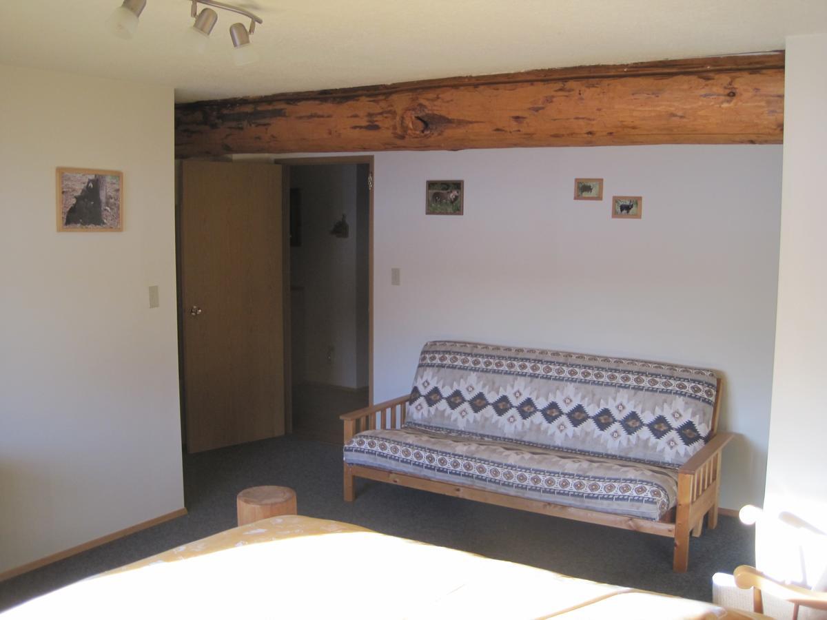 Smithers Driftwood Lodge Экстерьер фото