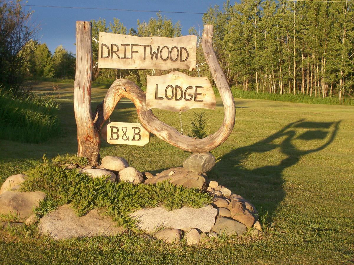Smithers Driftwood Lodge Экстерьер фото
